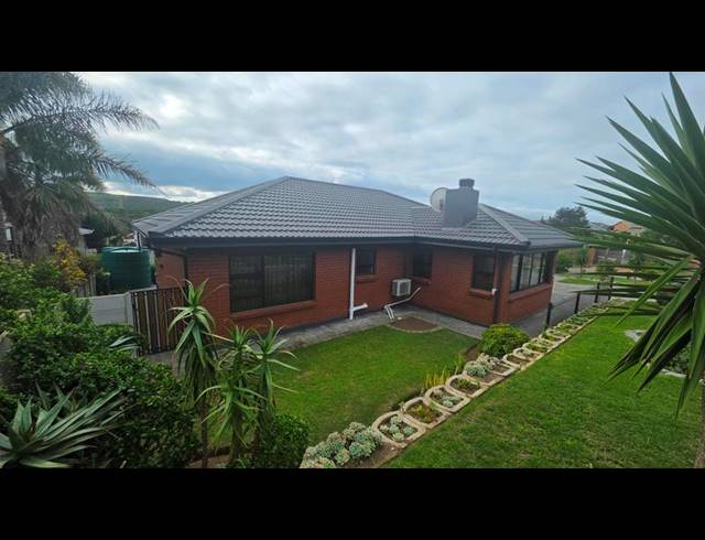3 BEDROOM HOUSE FOR SALE IN REEBOK